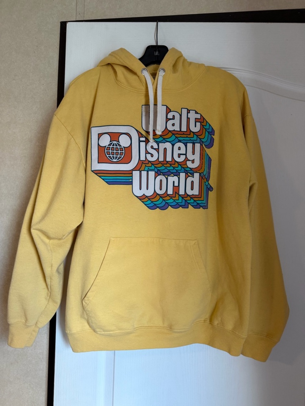 Yellow Walt Disney World Vintage Logo Sweatshirt UNISEX SIZE XL